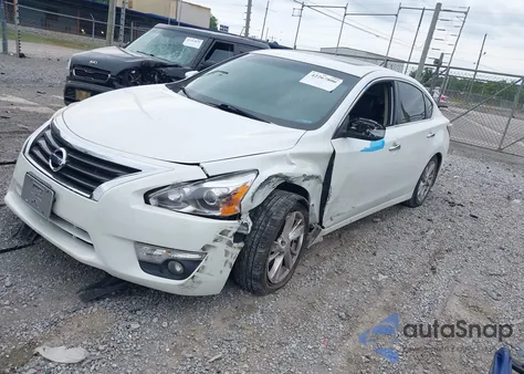 2015 Nissan Altima 2.5 Sv z USA, uszkodzony, nr VIN 1N4AL3AP5FC166911